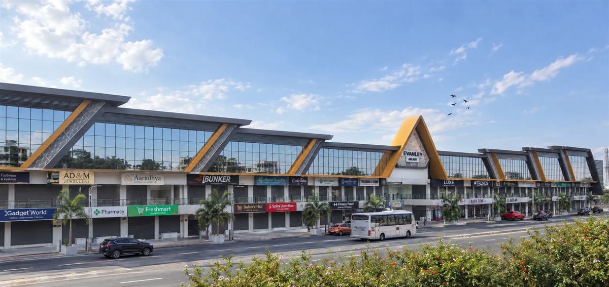 Seven Leaf Shopping Center